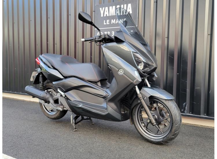 YAMAHA XMAX 125