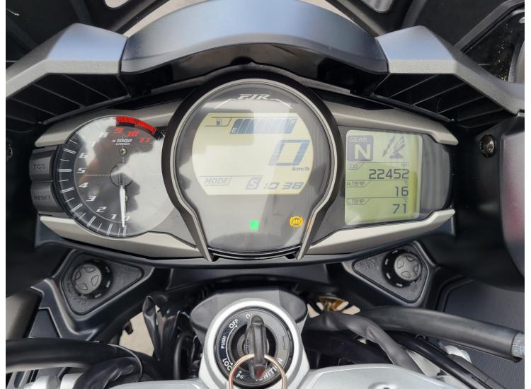 YAMAHA FJR 1300 1ère main