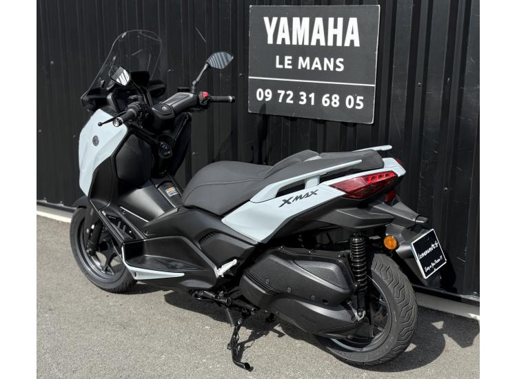 XMAX 300 TECH MAX +