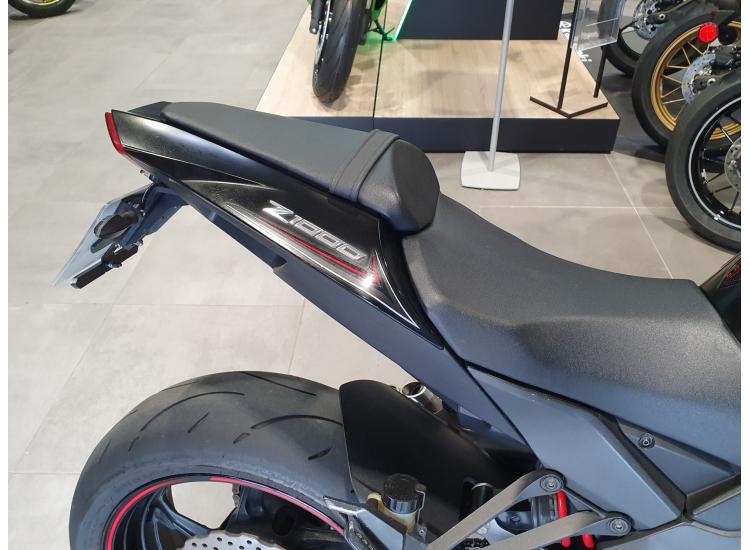 KAWASAKI Z1000 BLACK EDITION