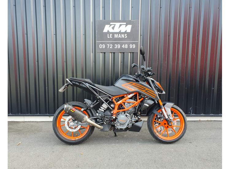 KTM 125 DUKE  SEULEMENT 2600 KILOMETRES