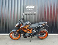 KTM 125 DUKE  SEULEMENT 2600 KILOMETRES