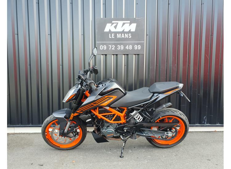 KTM 125 DUKE  SEULEMENT 2600 KILOMETRES