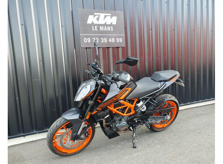 KTM 125 DUKE  SEULEMENT 2600 KILOMETRES