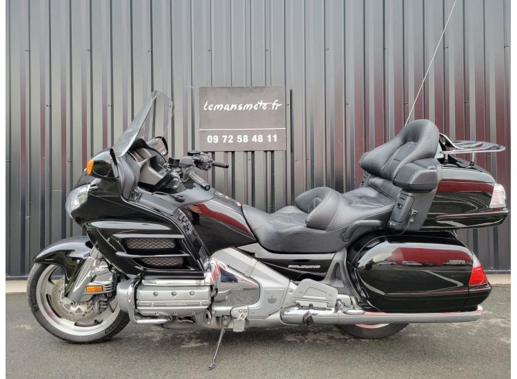 HONDA GL1800 GOLDWING