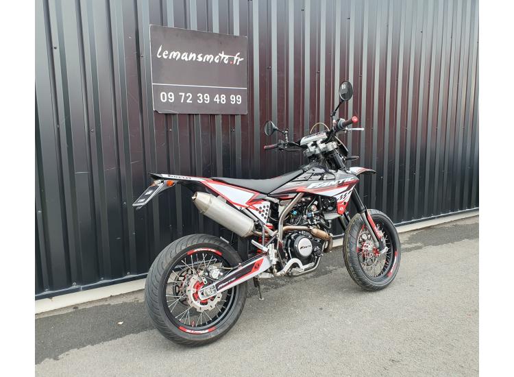 FANTIC XMF 125 SUPERMOTARD  1 ERE MAIN
